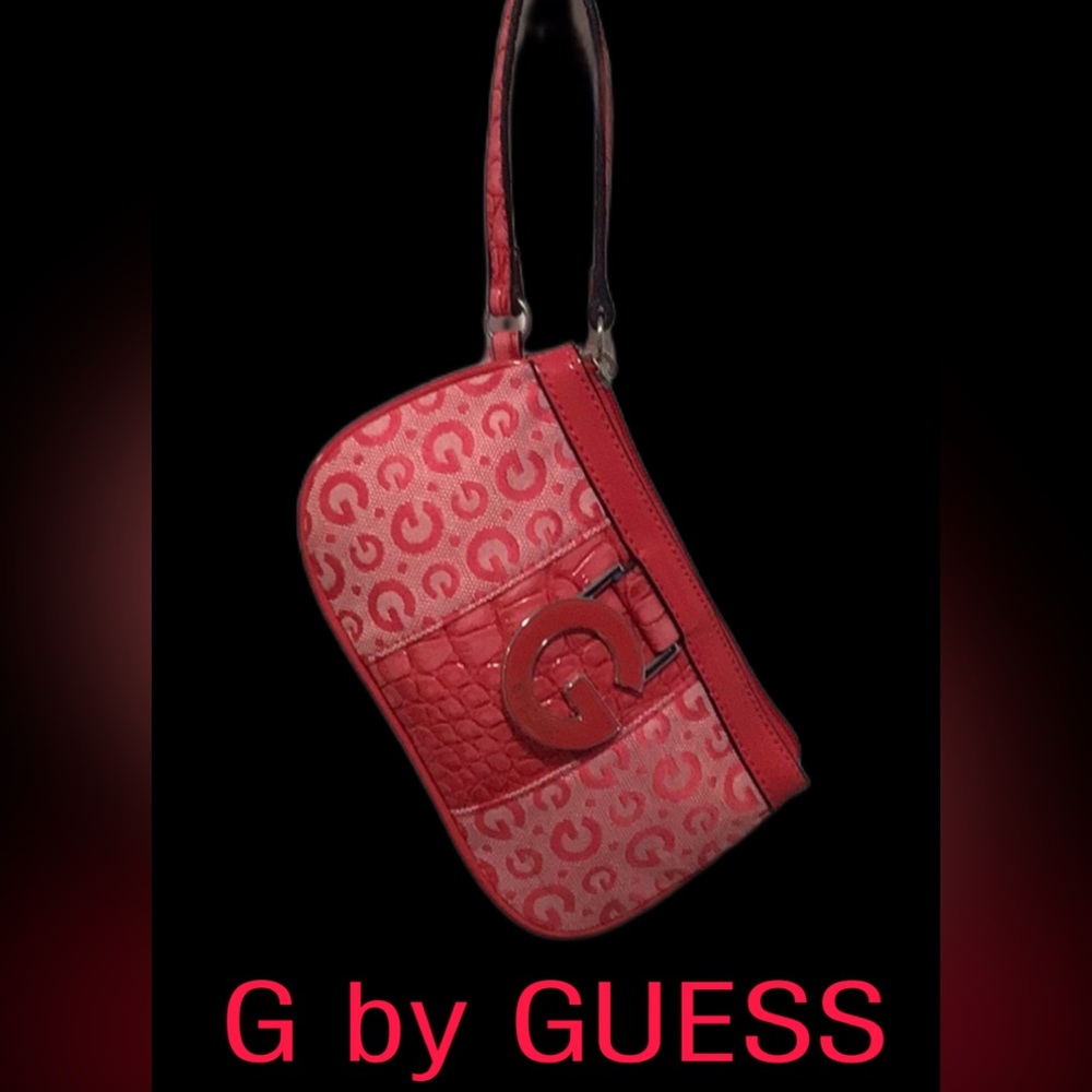 G by Guess Jaeleah Logo Wristlet, Red
